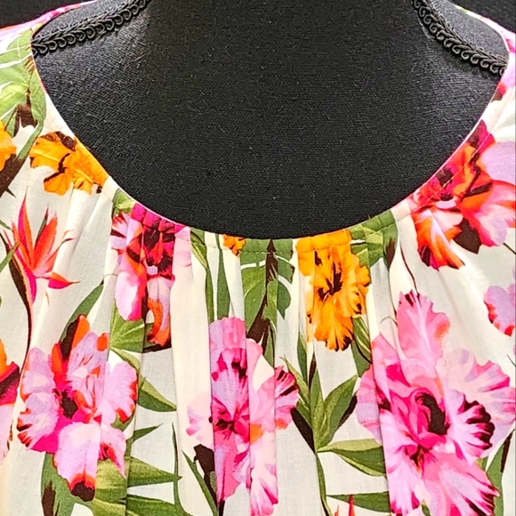 INC International Concepts White Floral Sleeveless Blouse - Picture 3 of 9